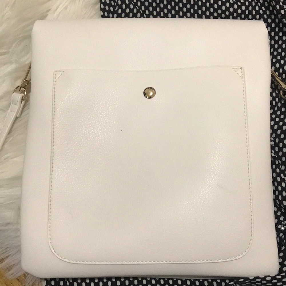 White Travel Purse - Picture 6 of 7